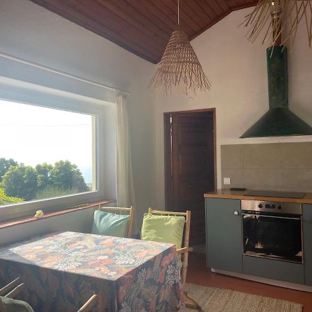 Вилла A House In The Woods Синтра Экстерьер фото