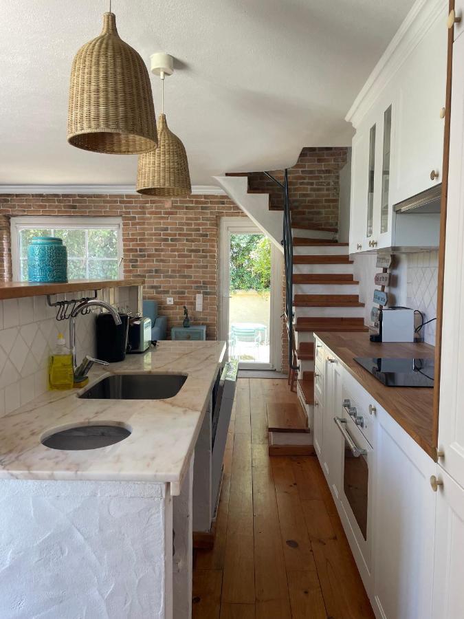 Вилла A House In The Woods Синтра Экстерьер фото